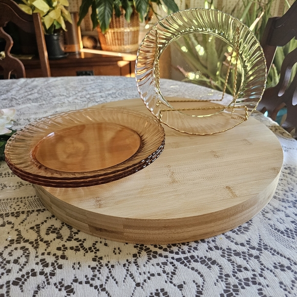 Vintage Arcoroc France Pink Depression Glass Dinner plates. Set of 4. - Picture 2 of 2